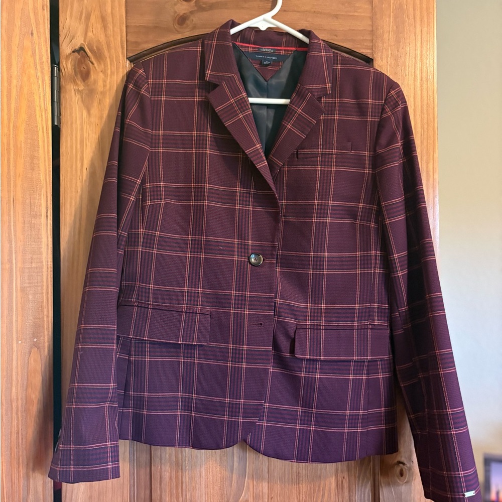 Tommy Hilfiger Burgundy Plaid Women's Blazer - Picture 2 of 4